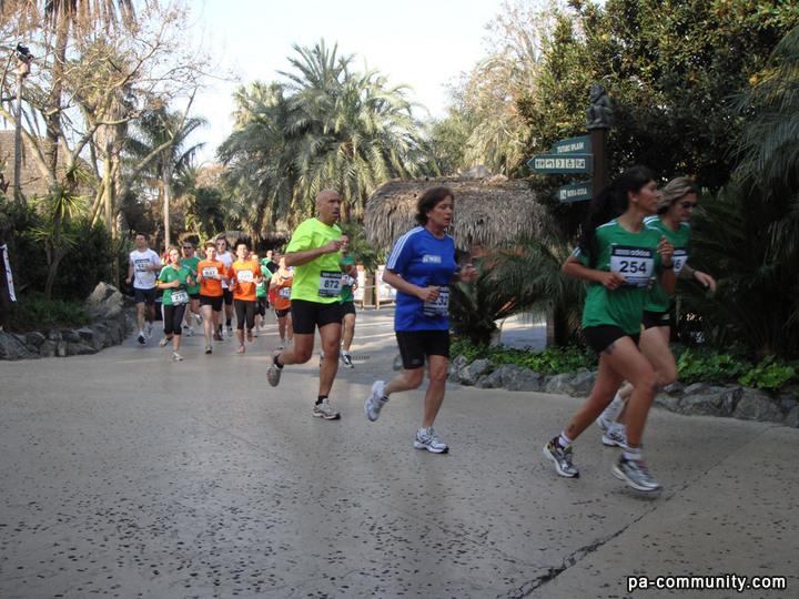 La cursa del Port Aventura contó con unos mil participantes.