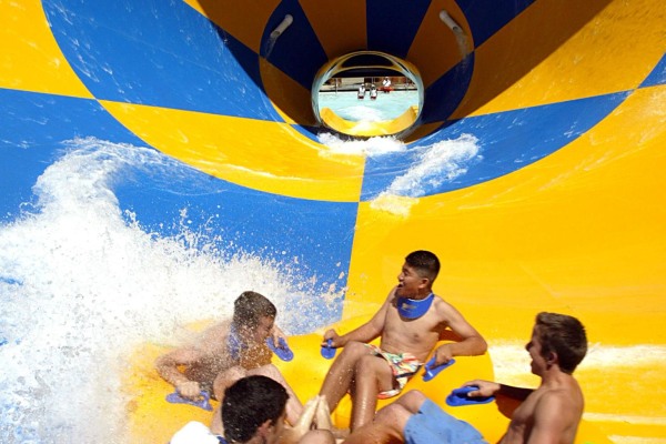 Six Flags Hurricane Harbor MM